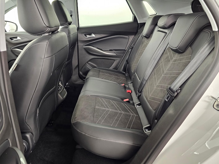 Vehicle image OPEL GRANDLAND