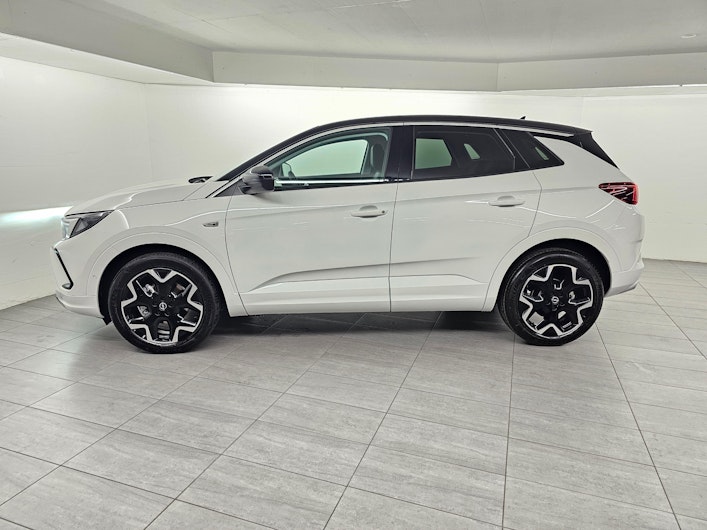 Vehicle image OPEL GRANDLAND