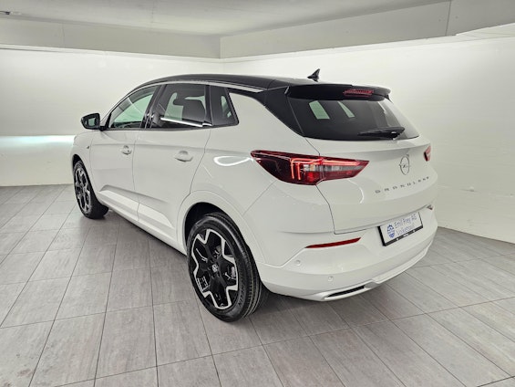 Vehicle image 3 Vehicle image 3