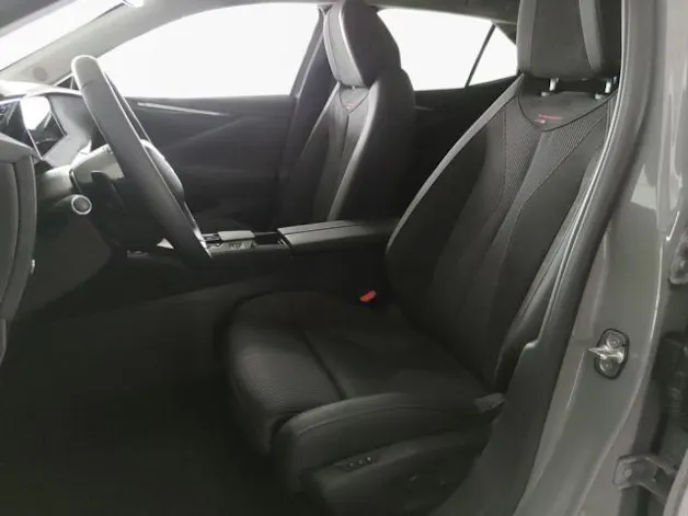DS Automobiles 4 1.6 E-Tense Performance Line+