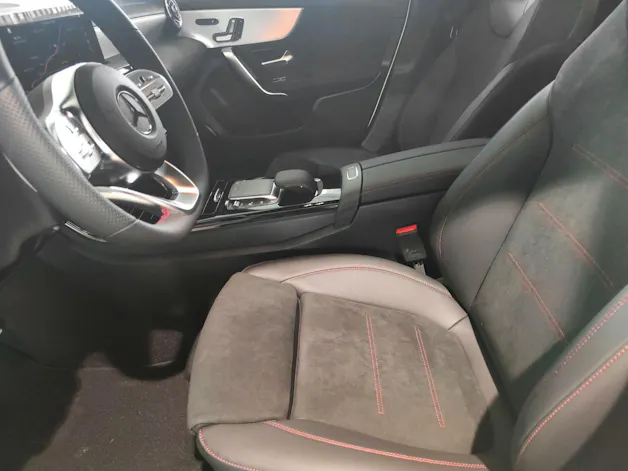 Mercedes-Benz CLA 200 AMG Line Shooting Brake