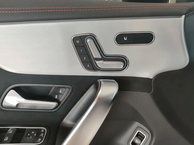 Mercedes-Benz CLA 200 AMG Line Shooting Brake