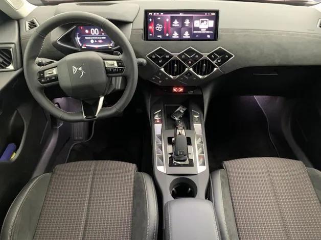 DS Automobiles 3 Essence 130ch Automatique Ligne Noire