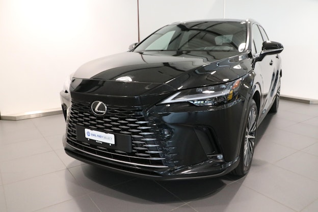 First vehicle image