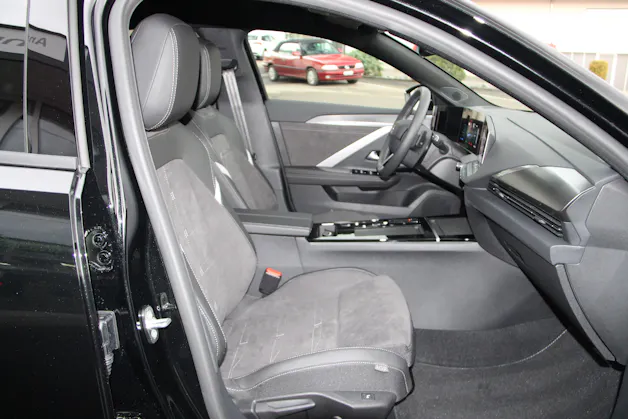 Opel Astra 1.6 T PHEV 180 Swiss Plus