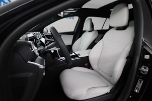 Vehicle image MERCEDES-BENZ C 220 d AMG Line 4Matic T-Modell Swiss Star
