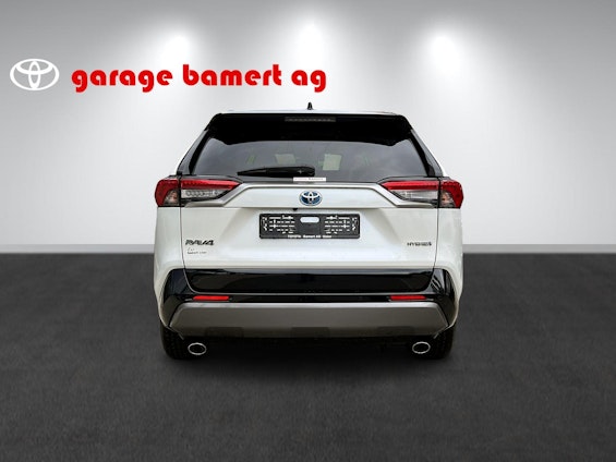 Vehicle image 4 Vehicle image 4