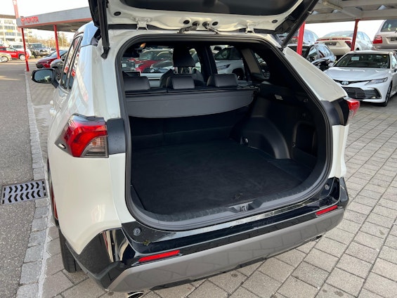 Vehicle image 6 Vehicle image 6