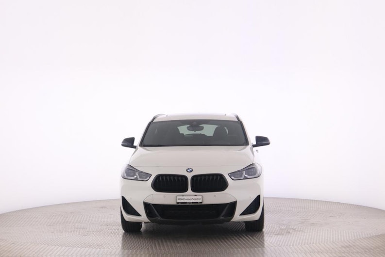 Vehicle image BMW X2