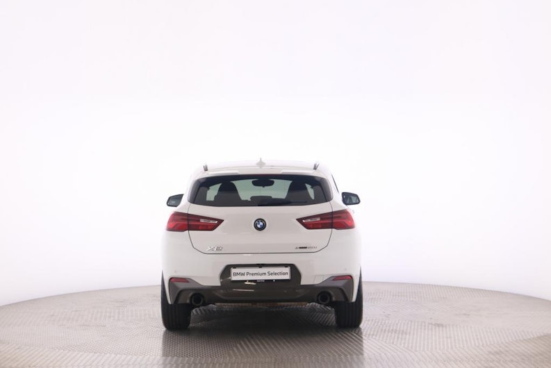 Vehicle image BMW X2