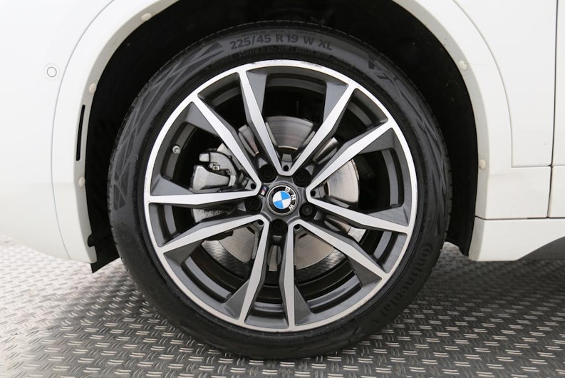 Vehicle image BMW X2