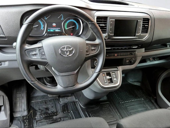 Vehicle image 8 Vehicle image 8