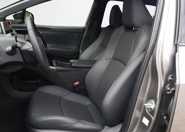 Vehicle image 6 Vehicle image 6