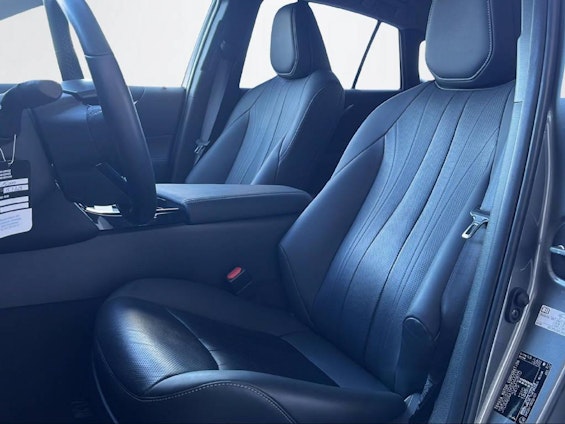 Vehicle image 6 Vehicle image 6