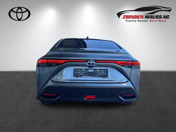 Vehicle image 4 Vehicle image 4