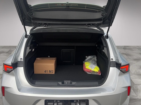 Vehicle image 11 Vehicle image 11