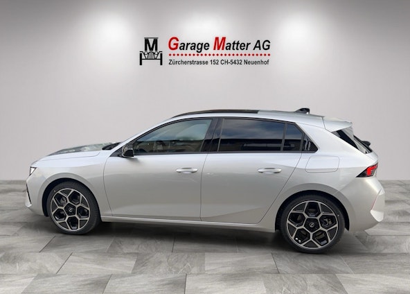 Vehicle image 4 Vehicle image 4