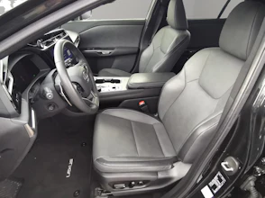 https://vehicle.imgix.net/3434832/563fbabe-7bce-4698-b8f4-ba73fd7c9f4b.jpg