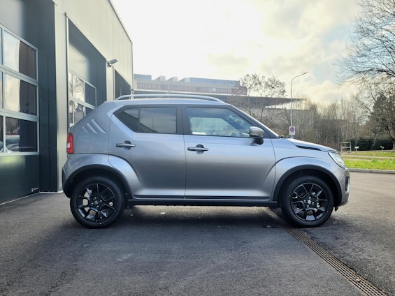 Vehicle image 3 Vehicle image 3