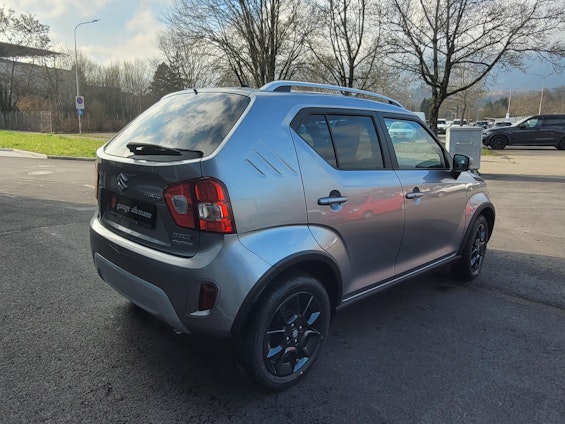 Vehicle image 4 Vehicle image 4