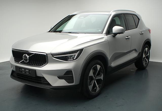 VOLVO XC40 2.0 B3 MH Core: Jetzt Probefahrt buchen!