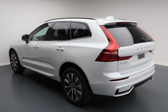 VOLVO XC60 2.0 B5 MH Plus Dark AWD 2