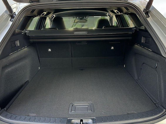 Vehicle image 6 Vehicle image 6