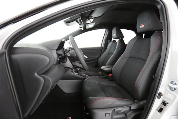 TOYOTA Yaris 1.5 VVT-i HSD GR Sport 3