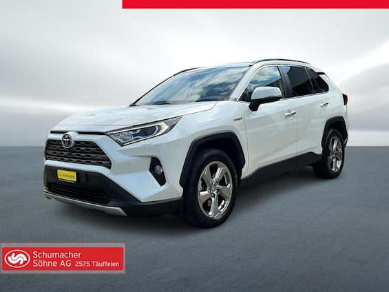 First vehicle image