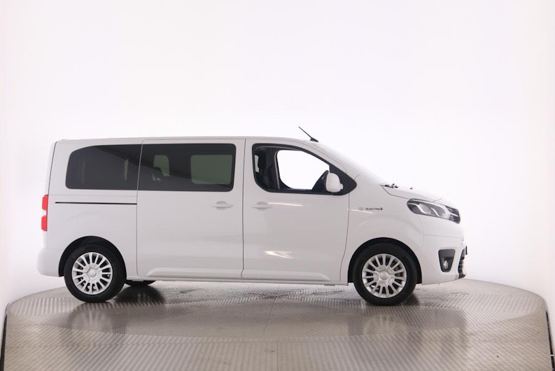 Vehicle image TOYOTA PROACE VERSO