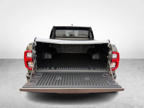 Fahrzeugbild TOYOTA Hilux Double Cab.-Pick-up 2.8 D-4D MHEV 204 Invincible