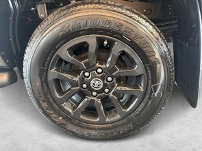 Vehicle image TOYOTA Hilux Double Cab.-Pick-up 2.8 D-4D 204 Invincible