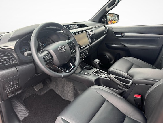 Vehicle image 9 Vehicle image 9