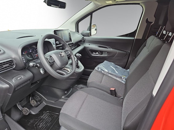 Vehicle image 6 Vehicle image 6