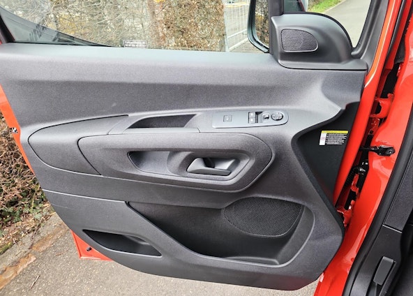 Vehicle image 11 Vehicle image 11