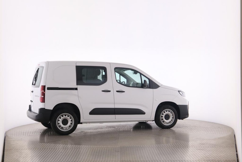 Vehicle image TOYOTA PROACE CITY