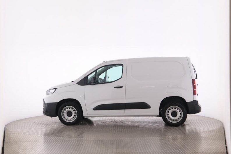 Vehicle image TOYOTA PROACE CITY