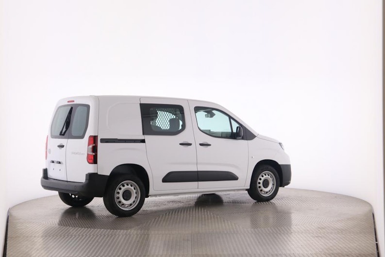 Vehicle image TOYOTA PROACE CITY