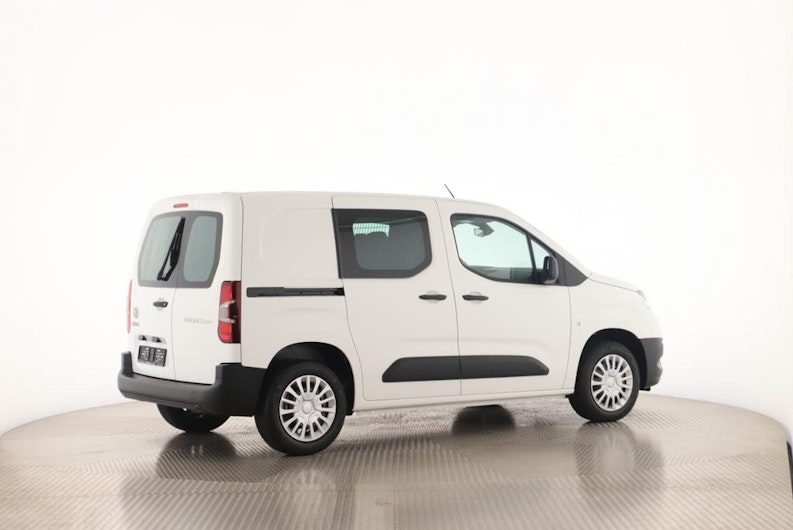 Vehicle image TOYOTA PROACE CITY