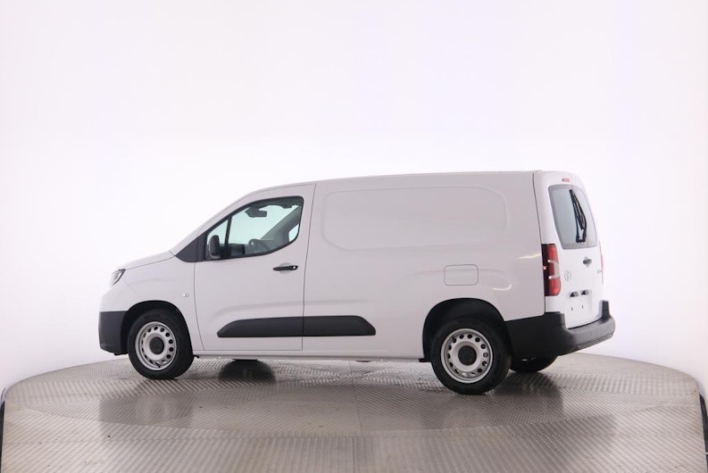 Vehicle image TOYOTA PROACE CITY