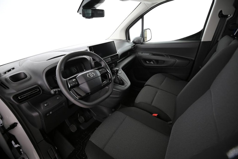 Vehicle image TOYOTA PROACE CITY