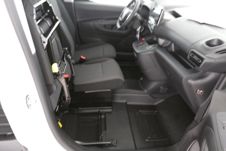 Vehicle image TOYOTA PROACE CITY