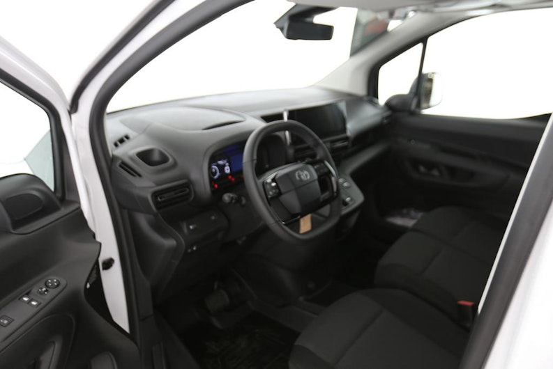 Vehicle image TOYOTA PROACE CITY