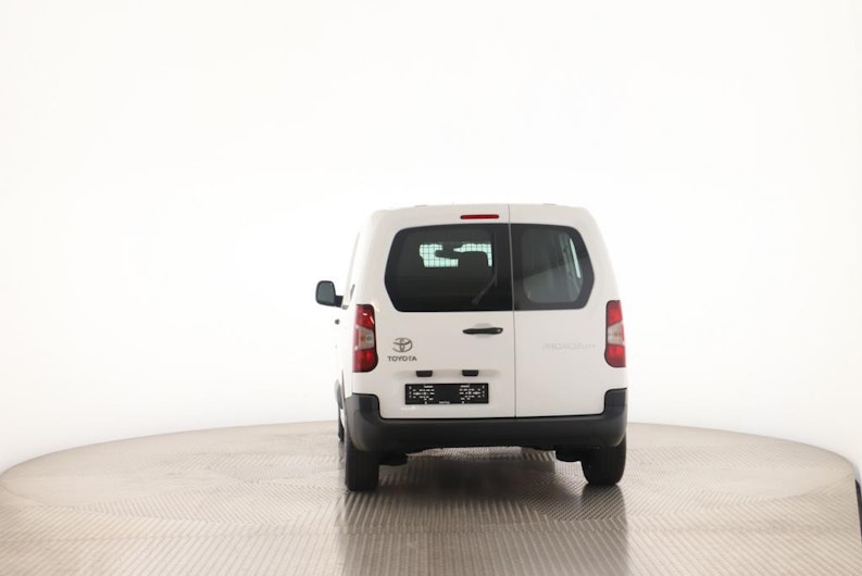 Vehicle image TOYOTA PROACE CITY