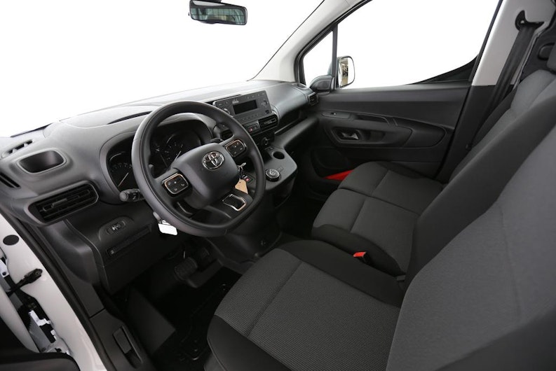 Vehicle image TOYOTA PROACE CITY