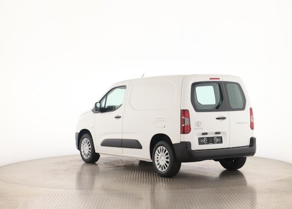 Vehicle image 8 Vehicle image 8