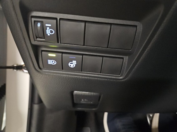 Vehicle image 14 Vehicle image 14