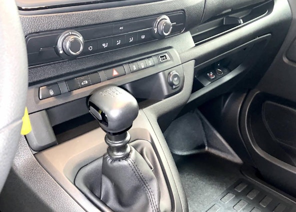 Vehicle image 6 Vehicle image 6