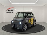 First vehicle image