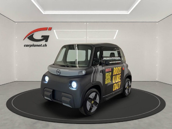 First vehicle image